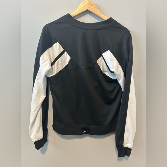 Nike Women’s Jacket - Black and White Y2K Style - Picture 2 of 11
